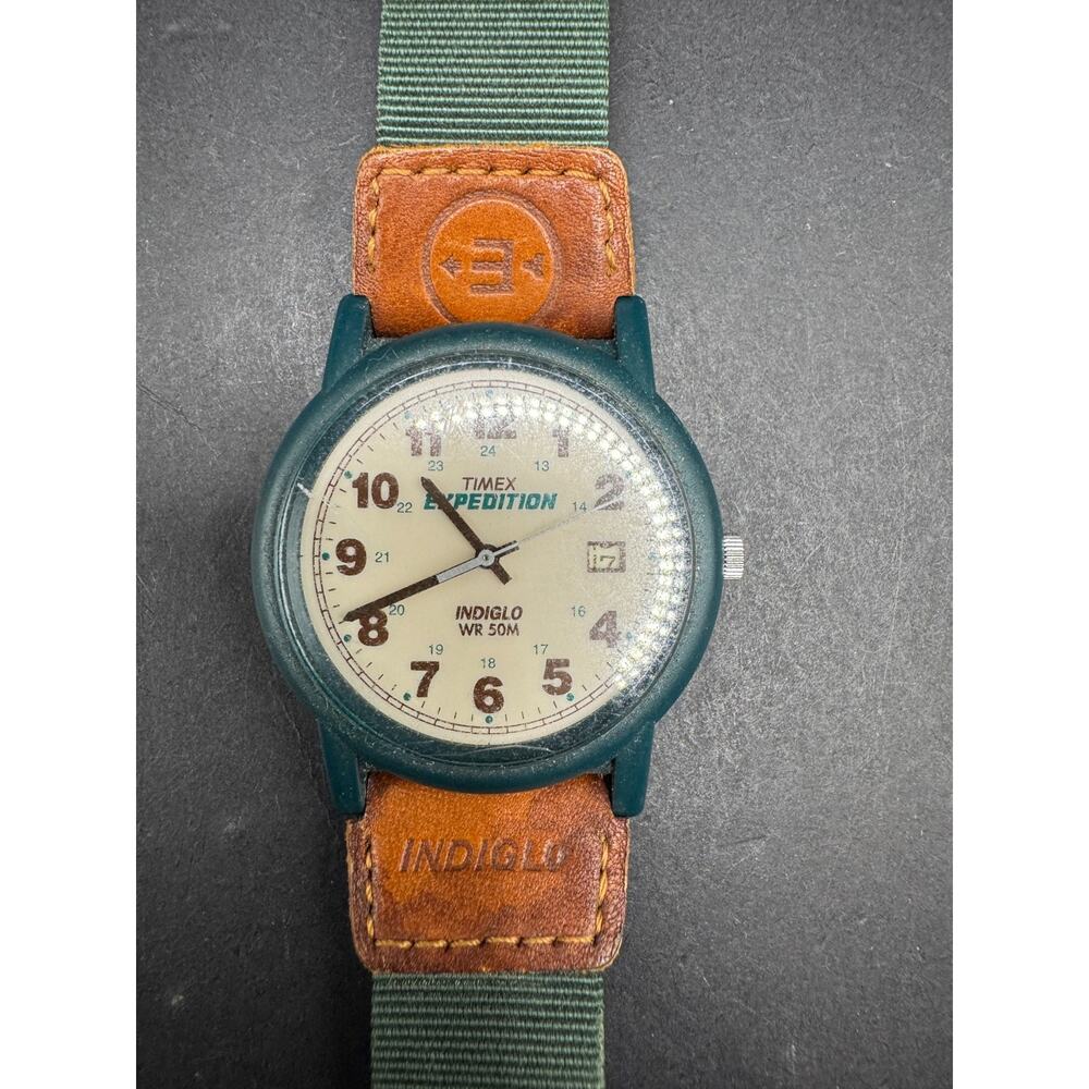 Vtg Timex Expedition Indiglo WR 50 Green Case & Nylon Band 36.7mm Watch - Picture 4 of 9